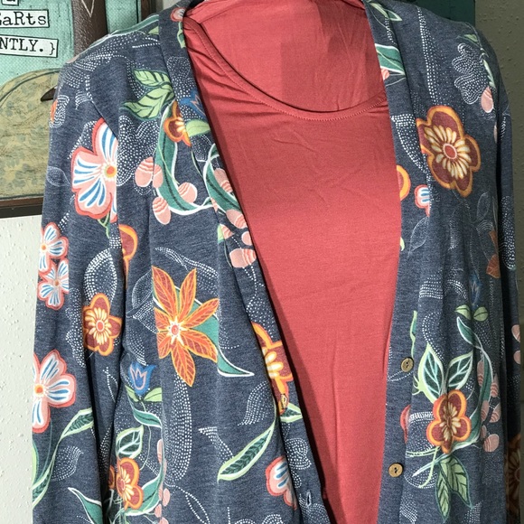 Agnes & Dora Sweaters - 🌷B e a u t i f u l 🌷A&D Essential Cardigan